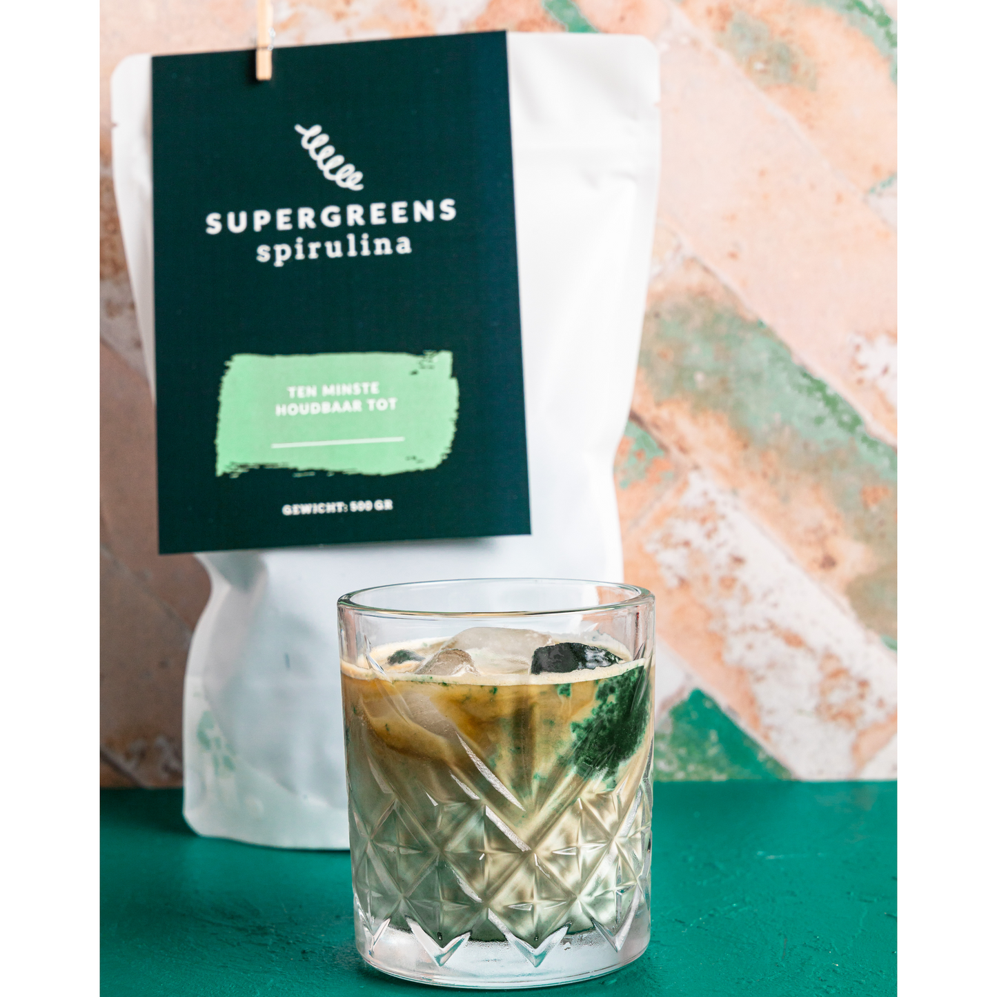 Freshly frozen spirulina